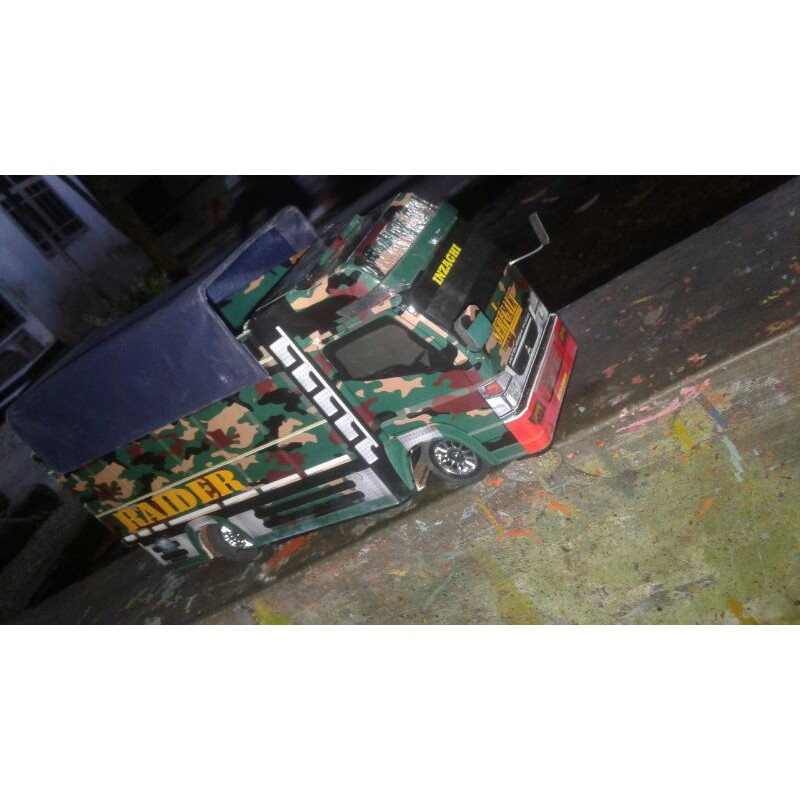 Miniatur Truk Tentara RI