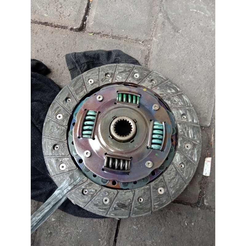 kampas kopling set matahari Futura 1.3