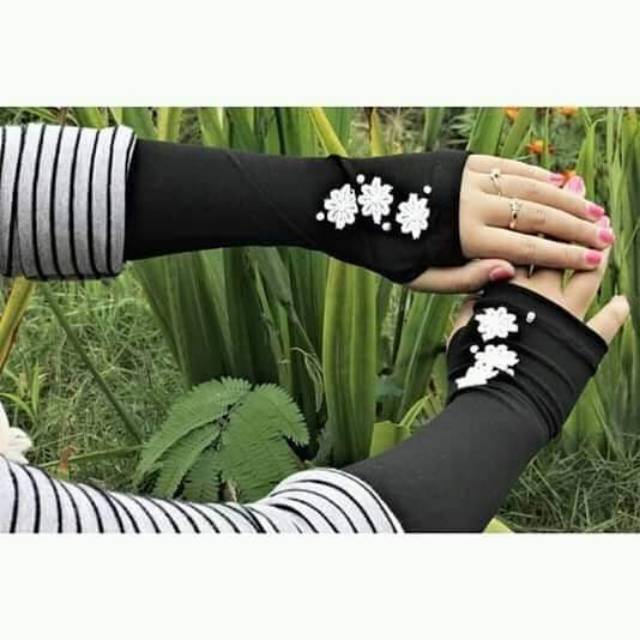 Handsock jempol flower