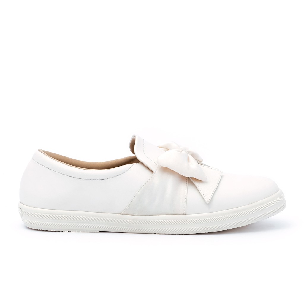 KHK by Khakikakiku Amora Slip On White