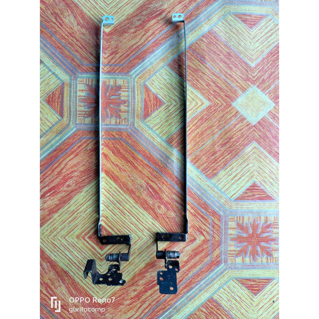 Engsel Toshiba L 745