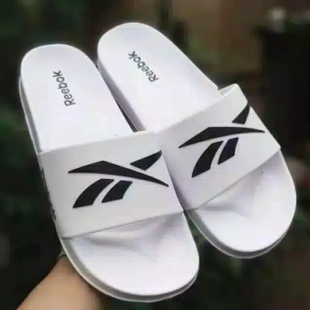 Sandal slip on reebokK