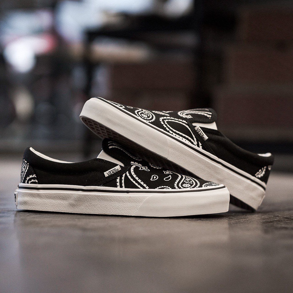 VANS SLIP-ON PEACE &amp; PAISLEY BLACK/WHITE ORIGINAL 100%