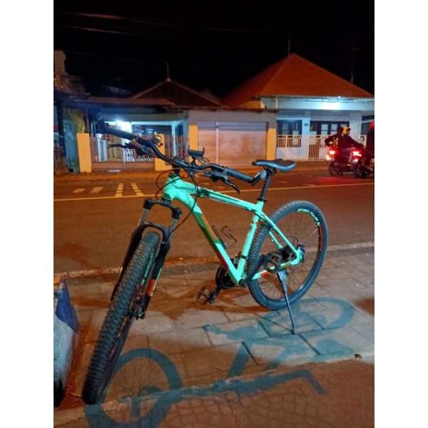 Sepeda MTB Polygon Cascade 4