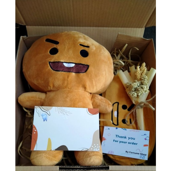 

Hampers ulang tahun /hampers boneka shooky