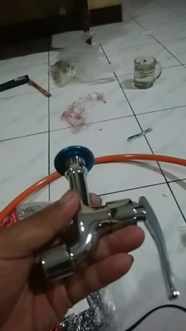 Kran / Keran Air Tembok Ex Tongkat 1/2 Inch