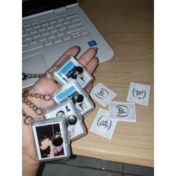 Gantungan kunci mini album