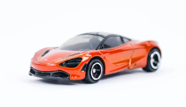 Tomica Reguler No 57 Mclaren 720S Orange TAKARA TOMY