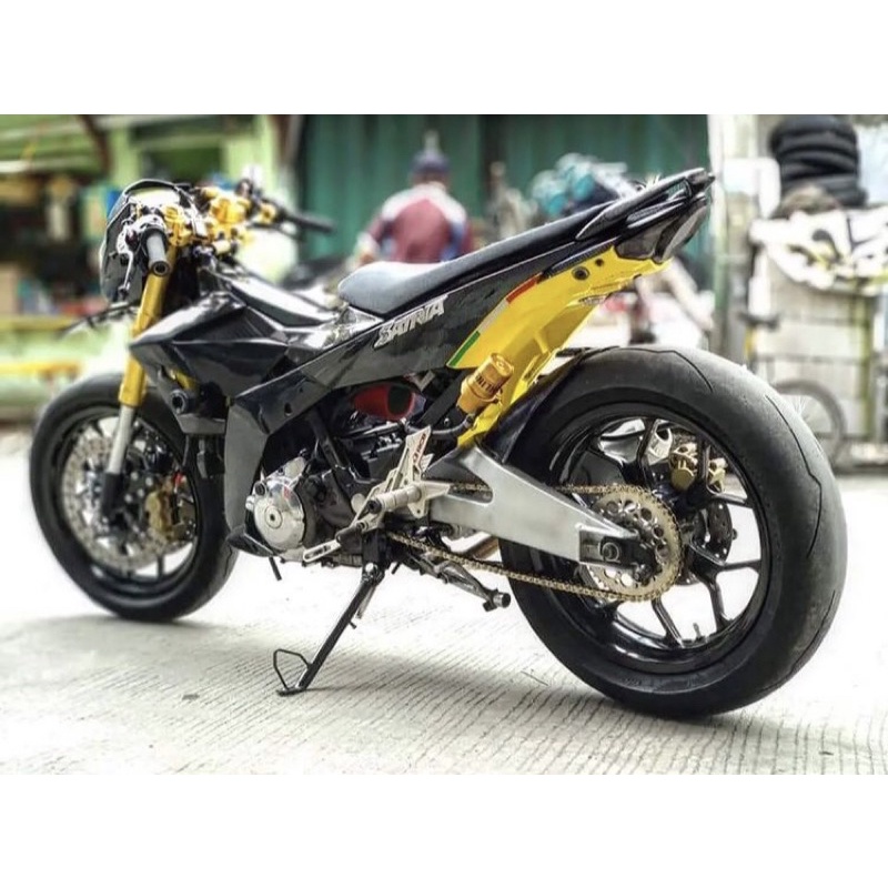 Jual Swing Arm Satria FU karbu dan injeksi model R15