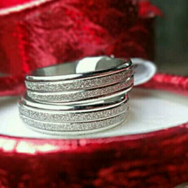 Cincin Couple Pasir Putih Titanium