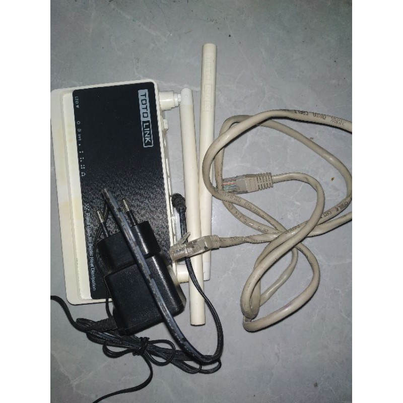 TOTOLINK N300RT BEKAS