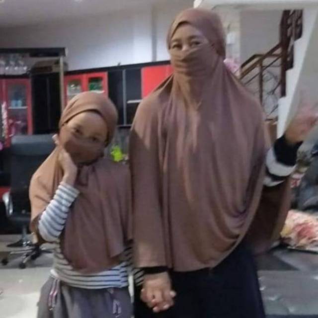 Jilbab masker niqob couple ibu anak