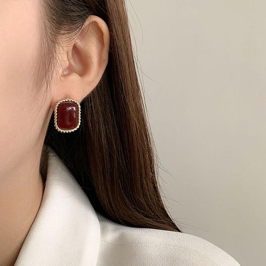 Anting Vintage Untuk Wanita Hong Kong Gaya Temperamental Mutiara Stud Earrings2023New Gaya Trendi Ceruk Rasa Tinggi Anting Merah