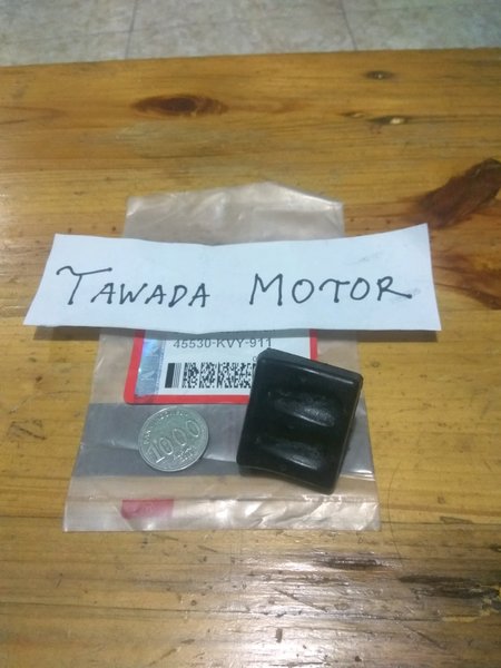 KARET PEREDAM-TAHANAN MESIN-RUBBER LINK STOPPER HONDA VARIO 125 LAMA KODE KZR