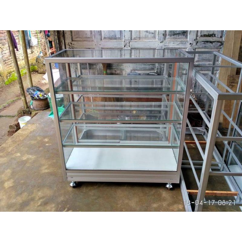 ETALASE KACA ETALASE TOKO ETALASE