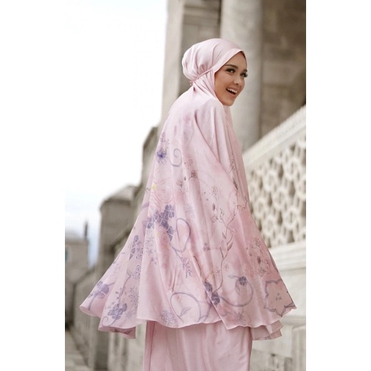 Prayer Robe Sofya in Pinksalt - Buttonscarves