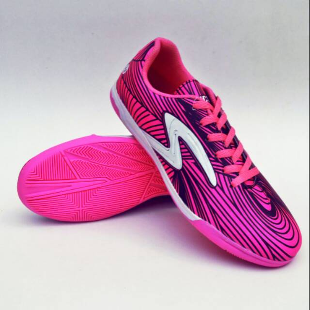Sepatu specs futsal barricada ultima in