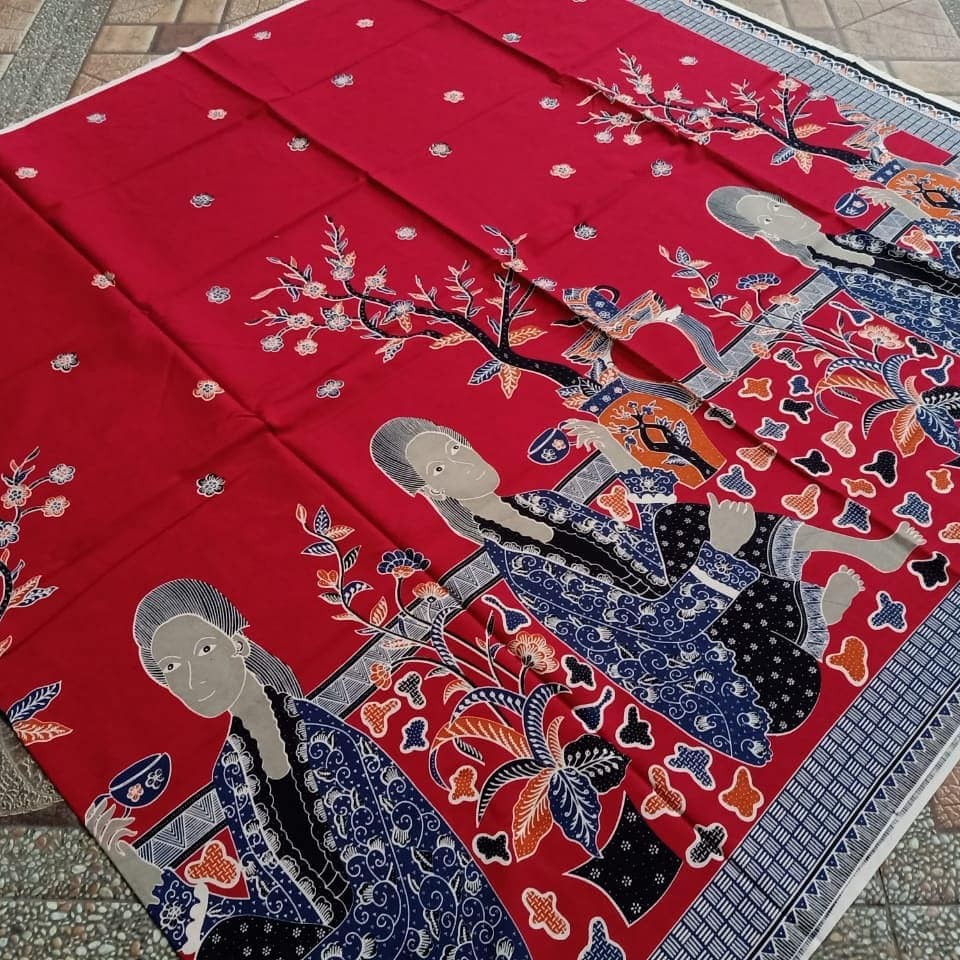 Kain batik Solo motif wanita warna dasar merah