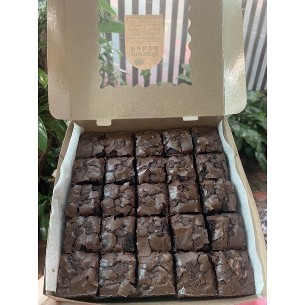 

fudge brownies premium (cadbury, toblerone, nutella, silverqueen, original, chocochip)