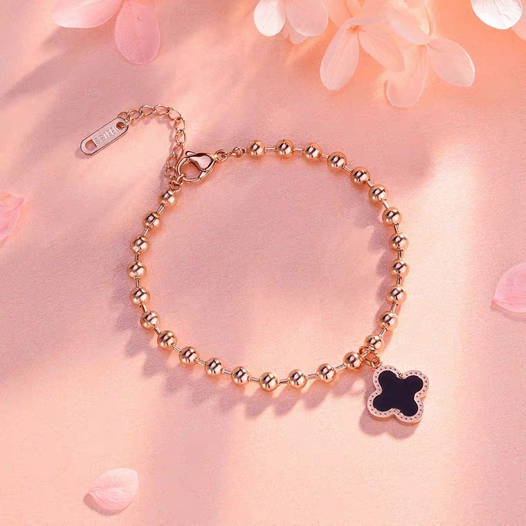 Indah High-End Manik-Manik Emas Kecil Manik-Manik Gelang Batu Akik Hitam Empat Daun Semanggi Gelang 18 K Rose Gold Color Preservation Bracelet