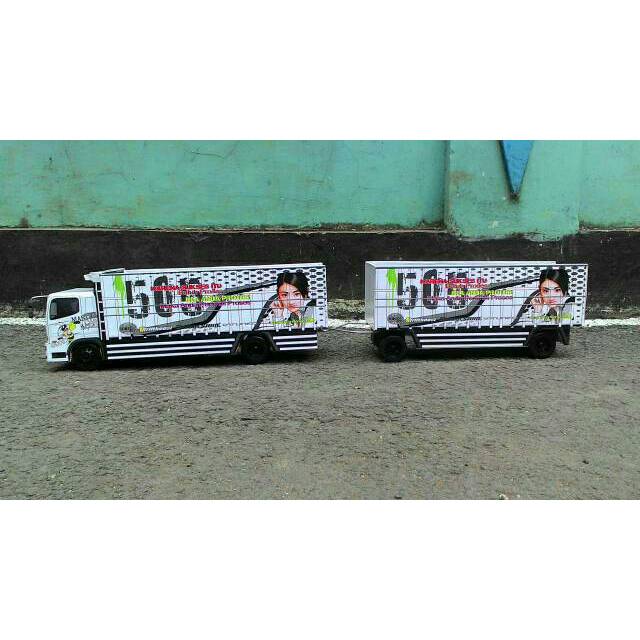 Miniatur truck HINO 500 Gandengan