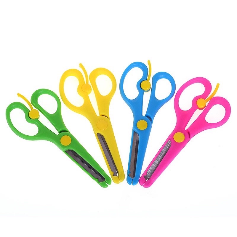 

LILOMILO Gunting Anak plastik & stainless steel ujung tumpul 13cm termurah/gunting anak aman untuk umur 2th bisa pilih warna