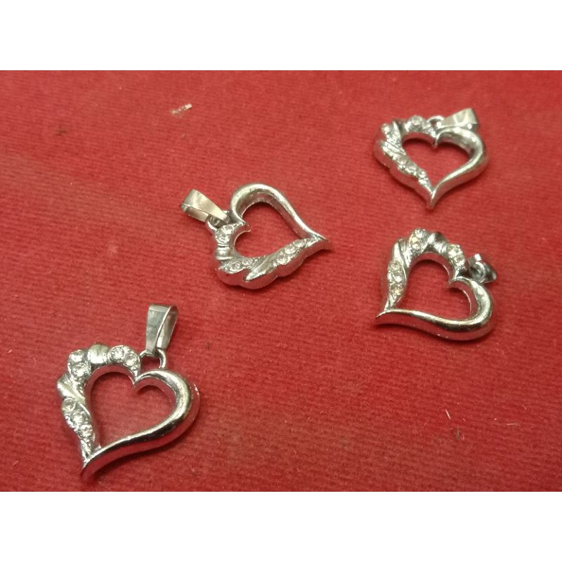 liontin emas putih imitasi wanita