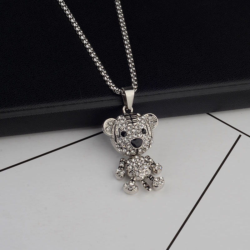 Kalung Liontin Bahan Titanium Steel Desain Harimau Hias Berlian Anti Air / Pudar Untuk Wanita