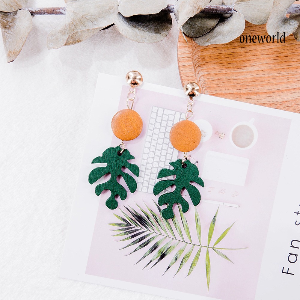 OW@ Bohemian Wooden Monstera Leaf Dangle Women Stud Earrings/Ear Clips Jewelry Gift