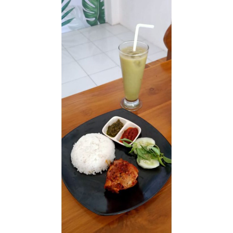 

nasi lalapan ayam bakar delivery grab only