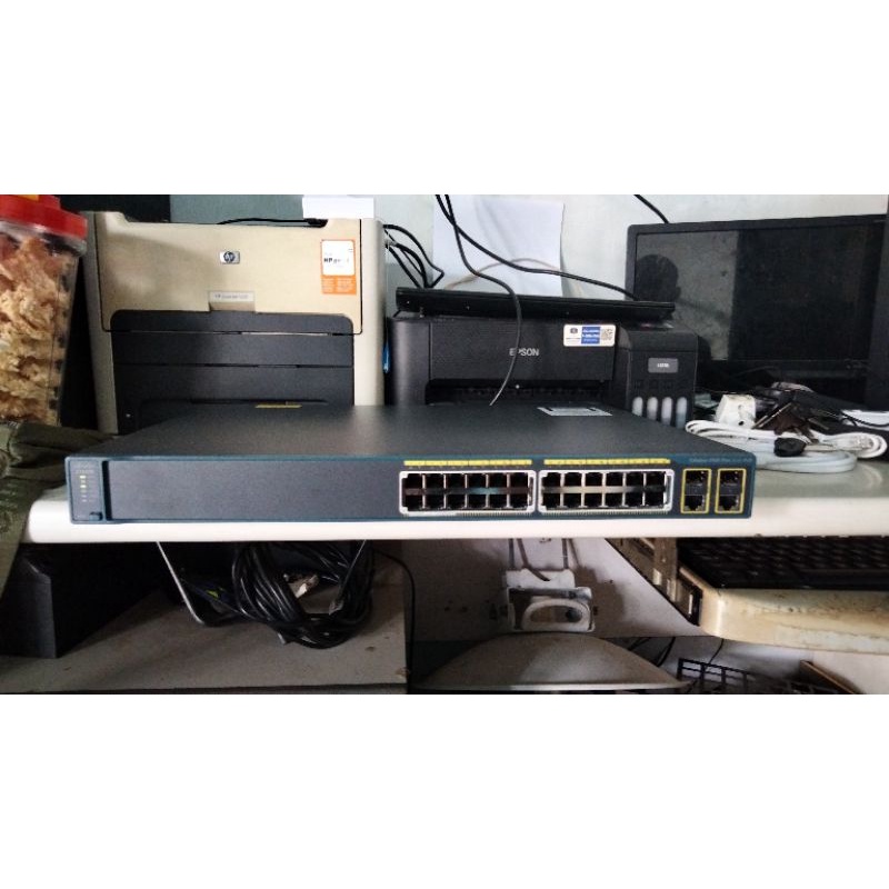 Switch Cisco POE 24Port.
