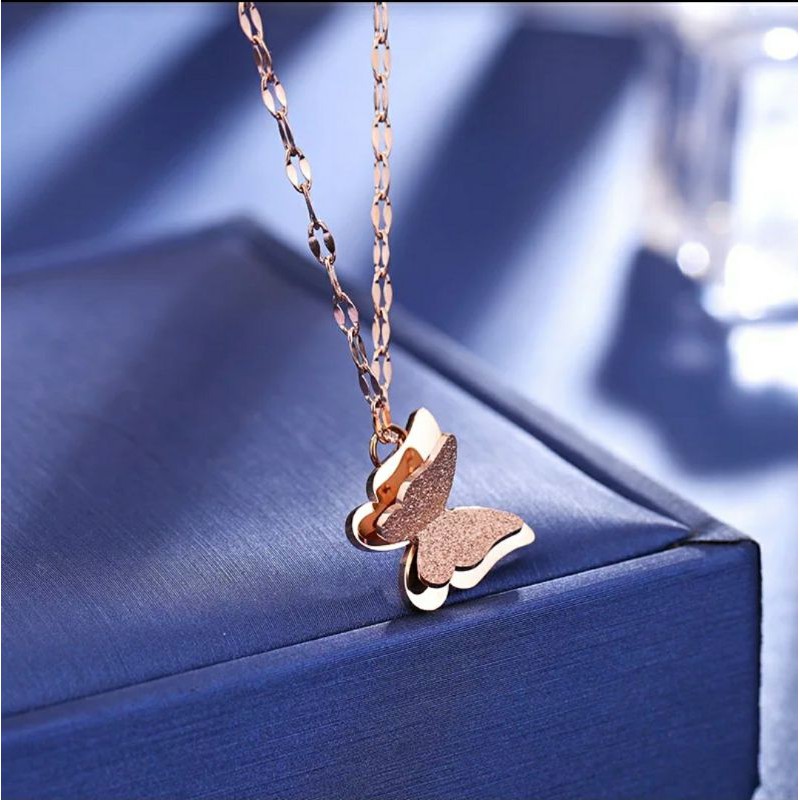 Kalung Titanium Model Liontin Satu Kupu - Kupu Tersedia Warna Rose Gold, Gold dan Silver
