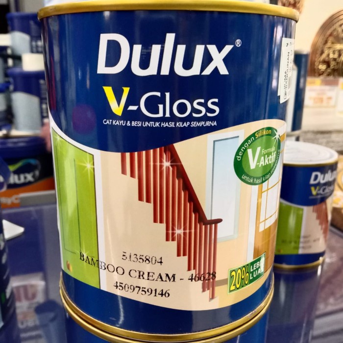 Dulux Vgloss Cat Kayu &amp; Besi Interior 1Lt - Black