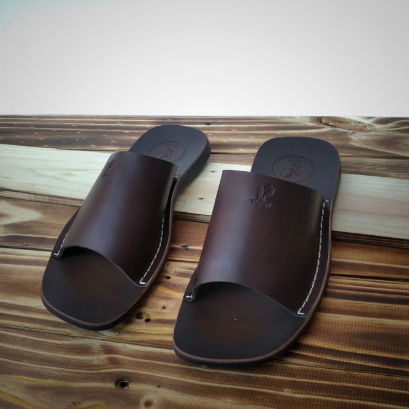 Sandal slop pria kulit asli original/sandal slide pria santai