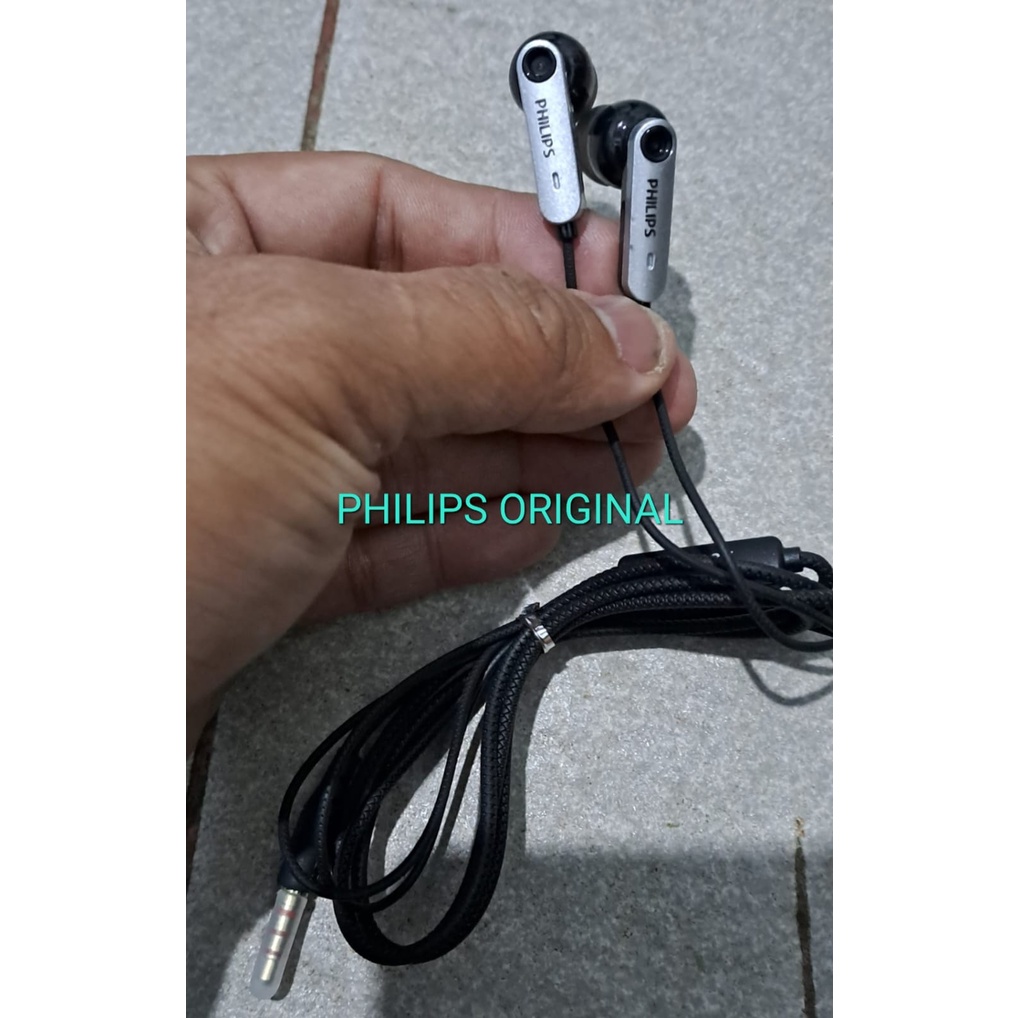 J439 ORIGINAL PHILIPS HANDSFREE DOUBLE BASS DUAL BASS HEADSET MIC STEREO CALL HIFI EARPOD HF CABLE KABEL EARPHONE MUSIK TELPON MEGABASS HANDPHONE AUDIO SUARA SMULE KARAOKE J439  BISA SEMUA JENIS HP  Jack 3.5 mm tiga garis  Handsfree / Headset dengan suara