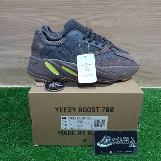yeezy boost 700 original