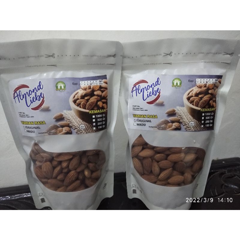 

Almond panggang 250gr