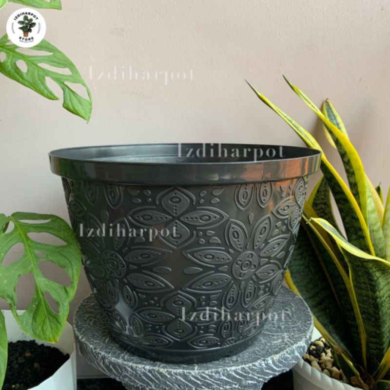 pot bunga tanaman shallom motif batik 30 hitam - BATIK 30 HITAM