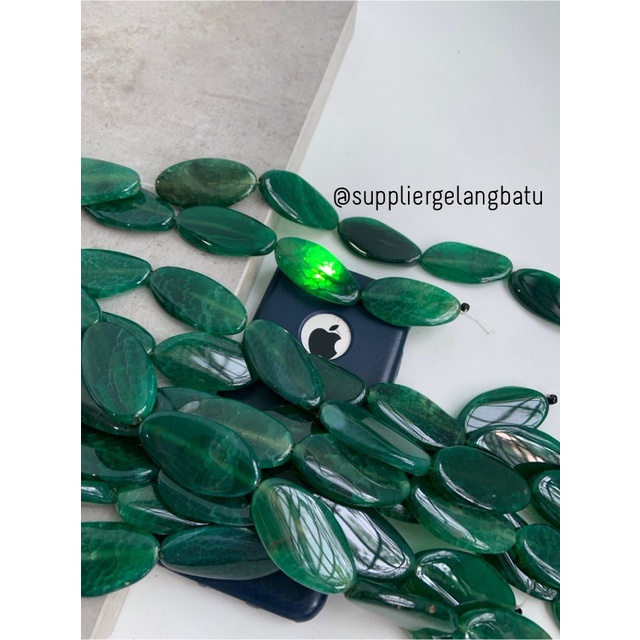 batu alam Penden simba oval hijau tua serat 2 x 4 cm dark green agate