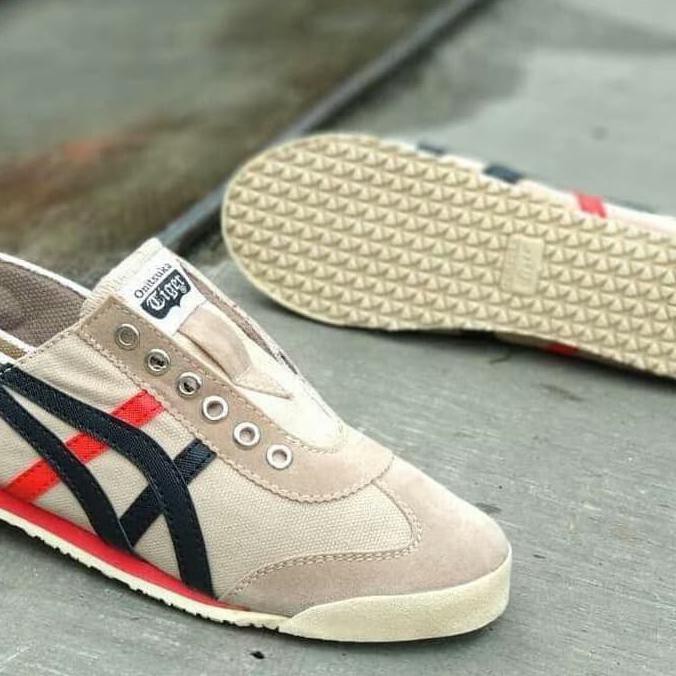 PENGIRIMAN CEPAT SEPATU WANITA ONITSUKA SLIP ON-COKLAT HITAM_READY STOCK MURAH KEKINIAN