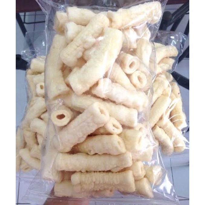 

kerupuk dan kemplang usus