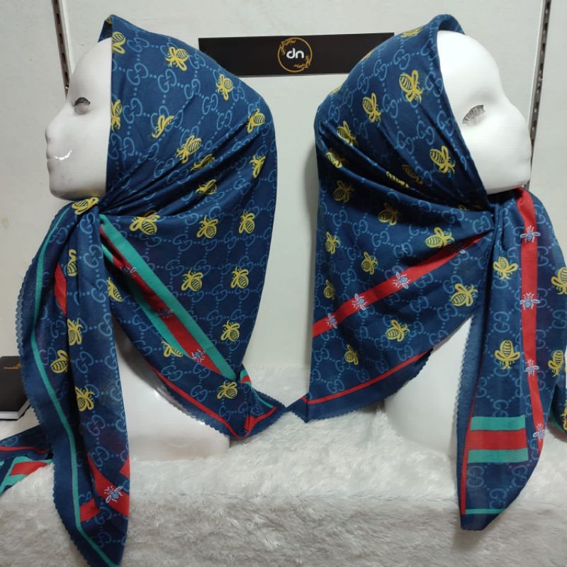 Jilbab Segiempat Voal Premium Motif Tawon Biru ZA-N08