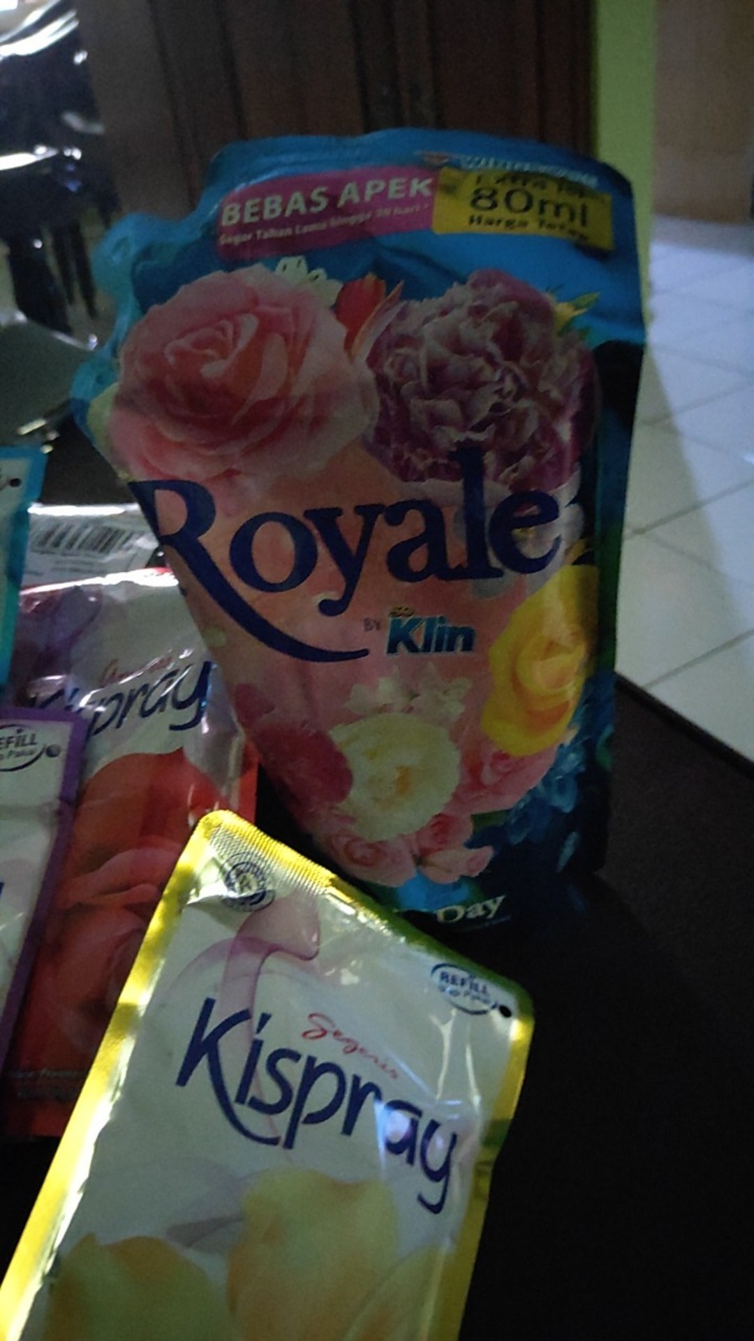 Royale Perfume Series 800 Ml Pewangi Pakaian Baju All Varian