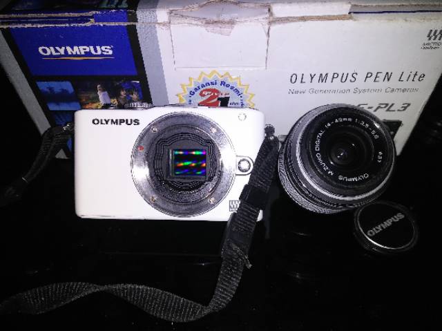 Olympus Pen Lite E-Pl3 Epl3 Camera White M.Zuiko 14-42mm Ii R Lens
