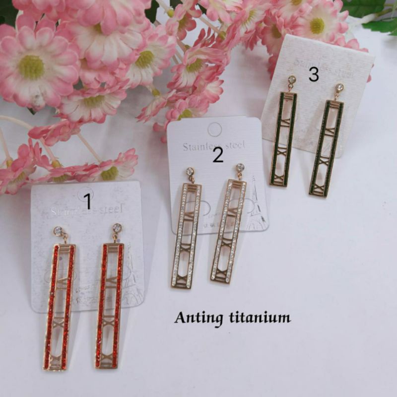 Fourfashion Anting Titanium Dewasa Motif Romawi Permata AK018