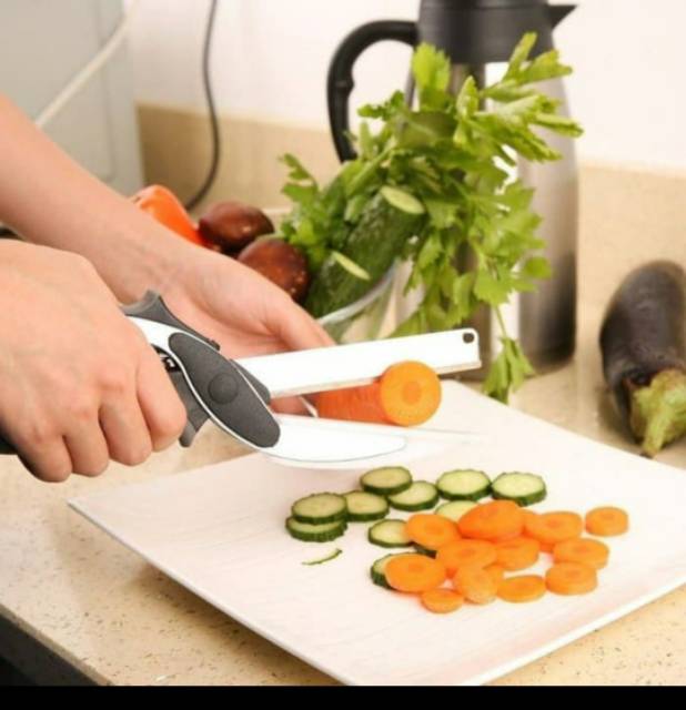 CLEVER CUTTER PISAU gunting sayur daging serbaguna dengan tatakan