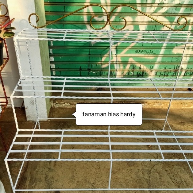 Rak Tanaman - Rak Tanaman 3 Susun Besi Mewah