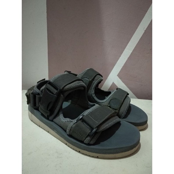 Preloved Hijack Sandals
