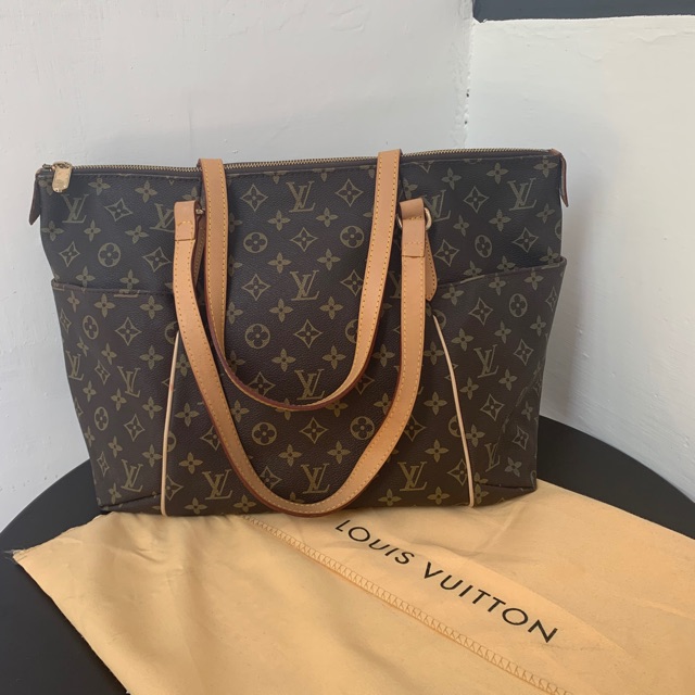 PRELOVED LV BAG LOOK A LIKE SHOULDER BAG