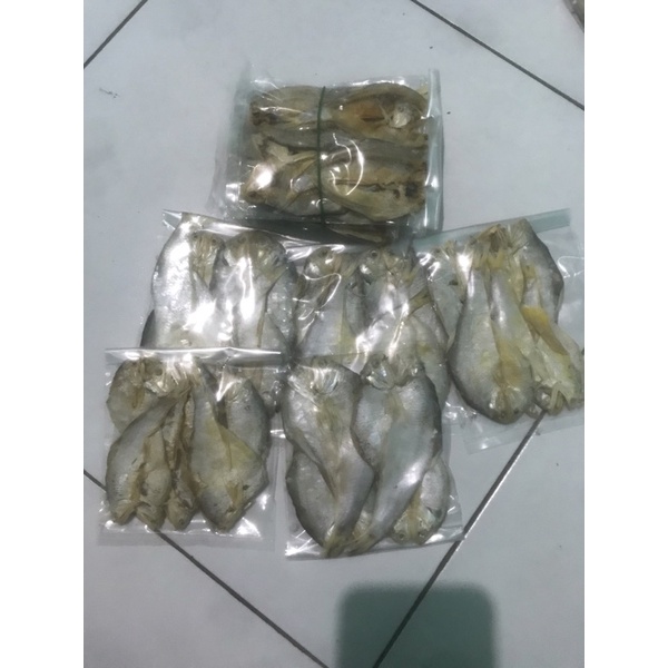 

Ikan Asin Koer Belah